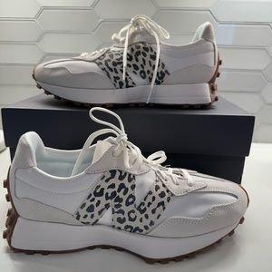 New Balance 327 Women’s Size 9.5 NEW